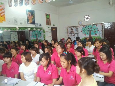 深圳坑梓纽曼化妆培训学校获首个高技能单位