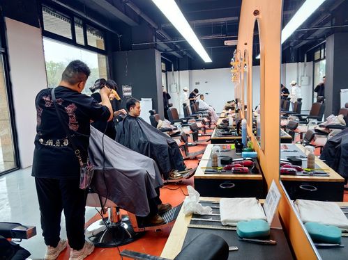 无锡阳光职业培训学校 打造男士美发精英,引领行业新风尚