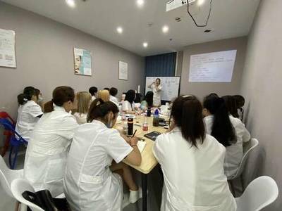 怎么样选择一家微整形美容培训学校去哪里学好一点?