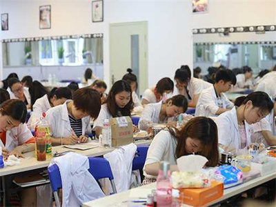 昆明注射美容培训机构